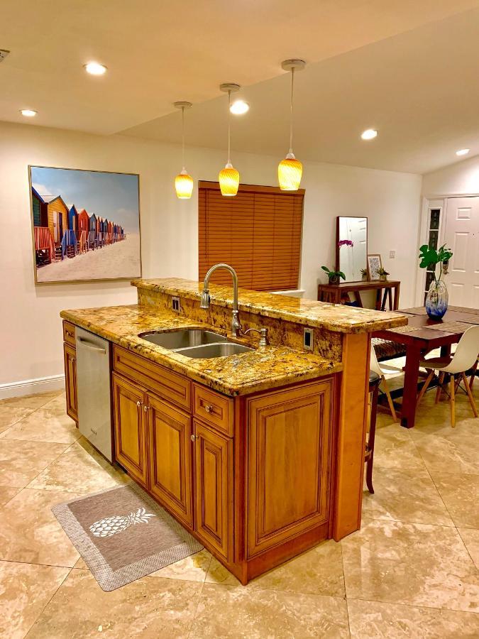 Kendall Keys Oasis Home W/ Pool, Theater & Arcade Miami Exterior photo