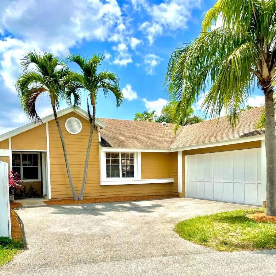 Kendall Keys Oasis Home W/ Pool, Theater & Arcade Miami Exterior photo